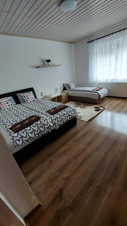 Anno Apartman Балатонфёльдвар Экстерьер фото
